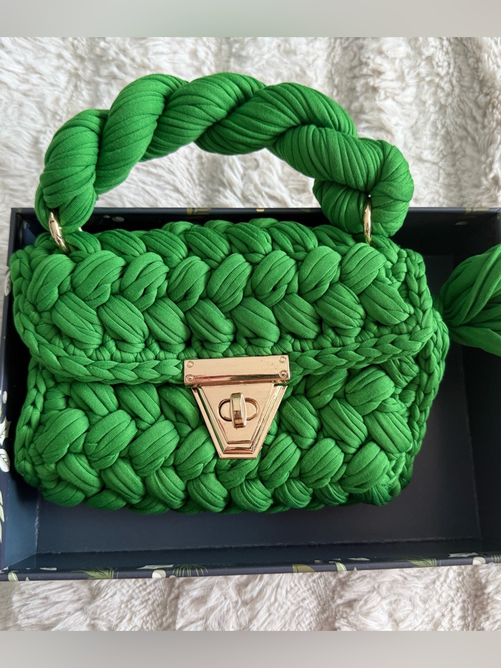 Green Handwoven Knit Shoulder Bag - Stylish Casual Tote